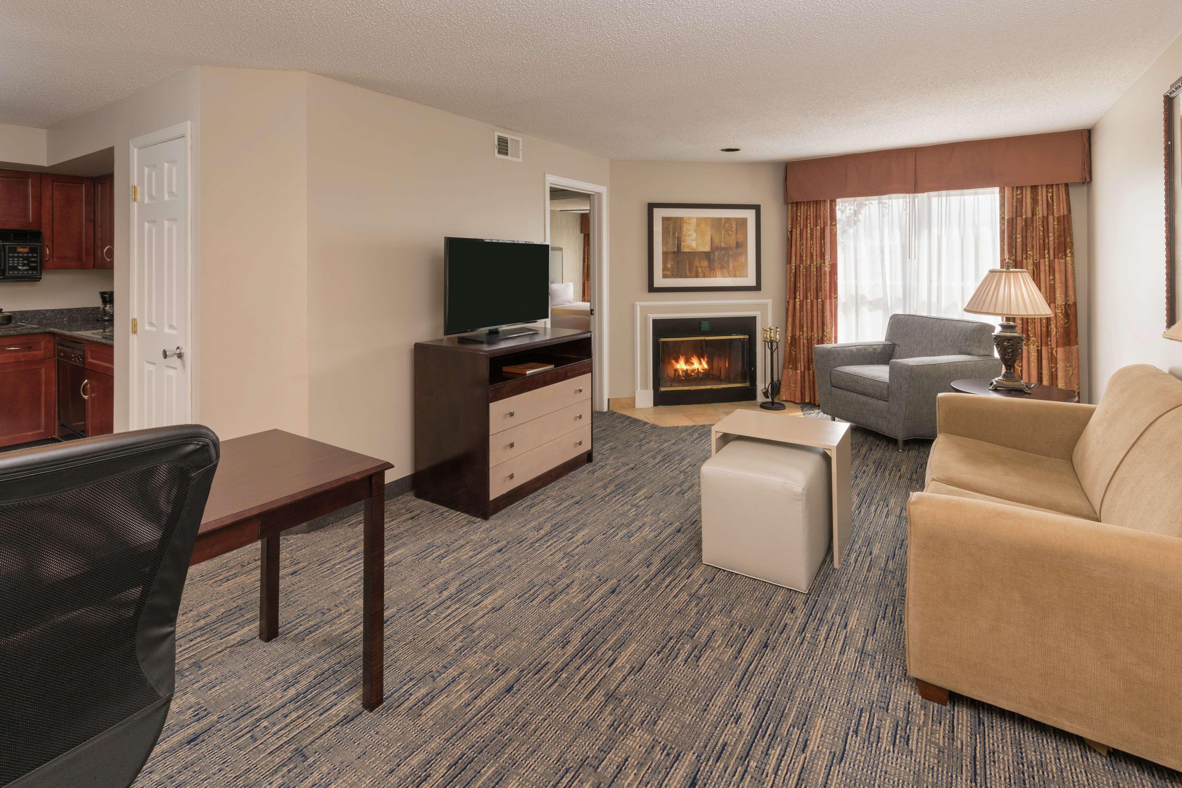 Homewood Suites By Hilton Chicago - Schaumburg Εξωτερικό φωτογραφία