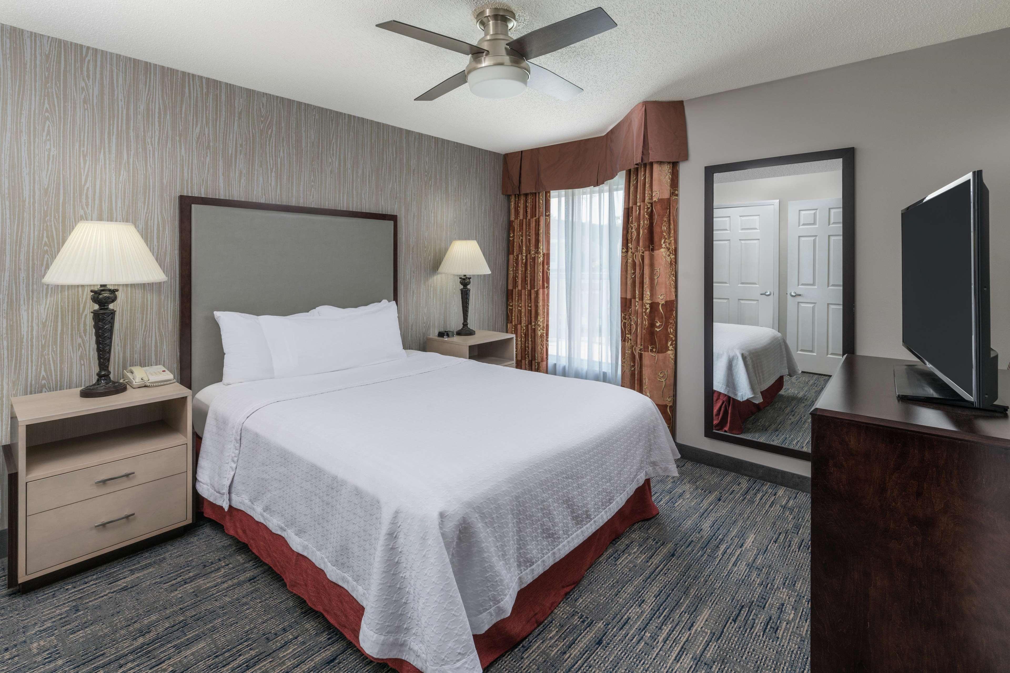 Homewood Suites By Hilton Chicago - Schaumburg Εξωτερικό φωτογραφία