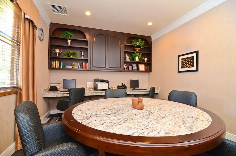 Homewood Suites By Hilton Chicago - Schaumburg Εξωτερικό φωτογραφία